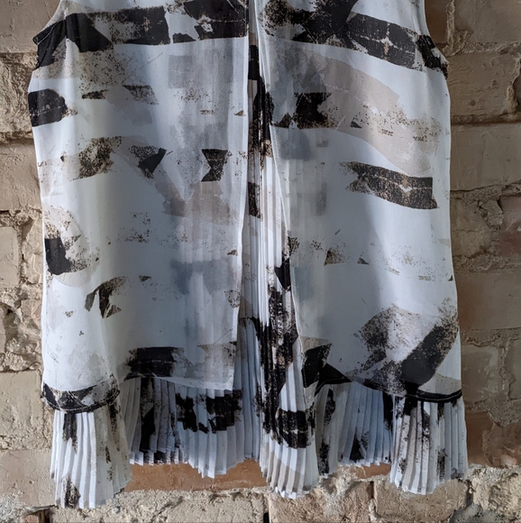 Calvin Klein blouse - Picture 3 of 7